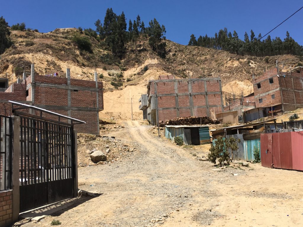 Huaraz Weg zum Mirador de Rataquena 