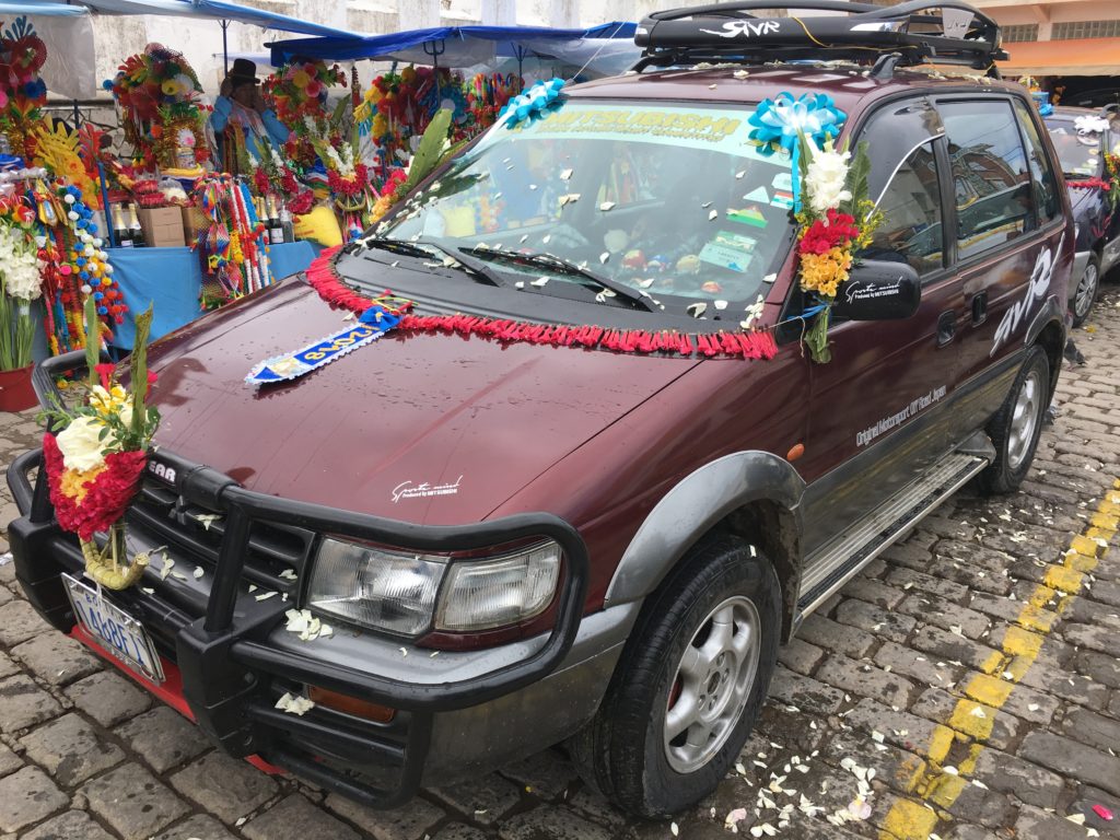 Copacabana Basilika Segnung von Autos