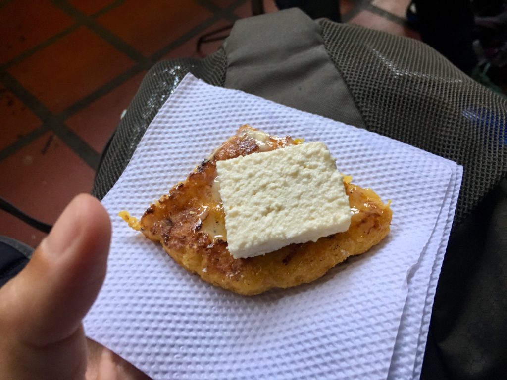 Medellín - Arepa con Queso