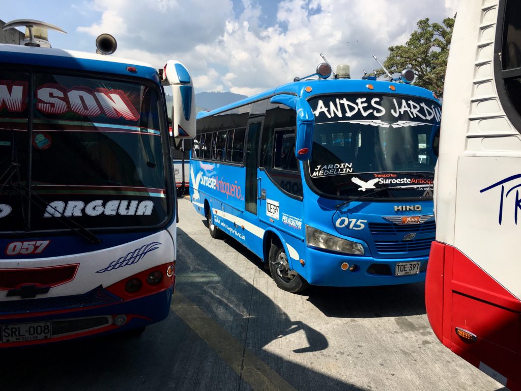 Medellín - Bus nach Jardín 